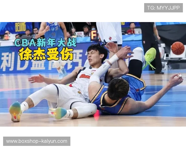 CBA京粤大战半场战平,双方外援对飙得分 CBA京粤大战半场战平,双方外援对飙得分